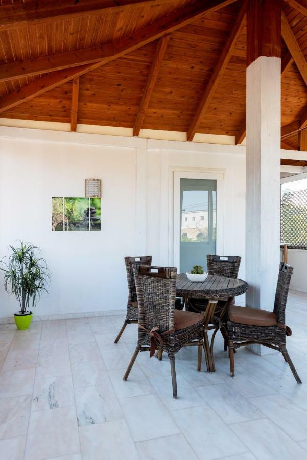 Nicole'S Garden Villa Kallithéa エクステリア 写真